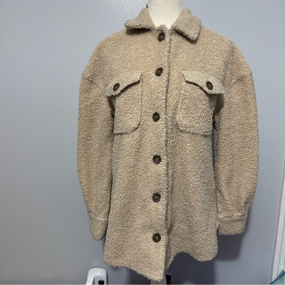 Bagatelle Women’s Faux Sherpa Teddy Shacket Front Pockets Tan Size XS